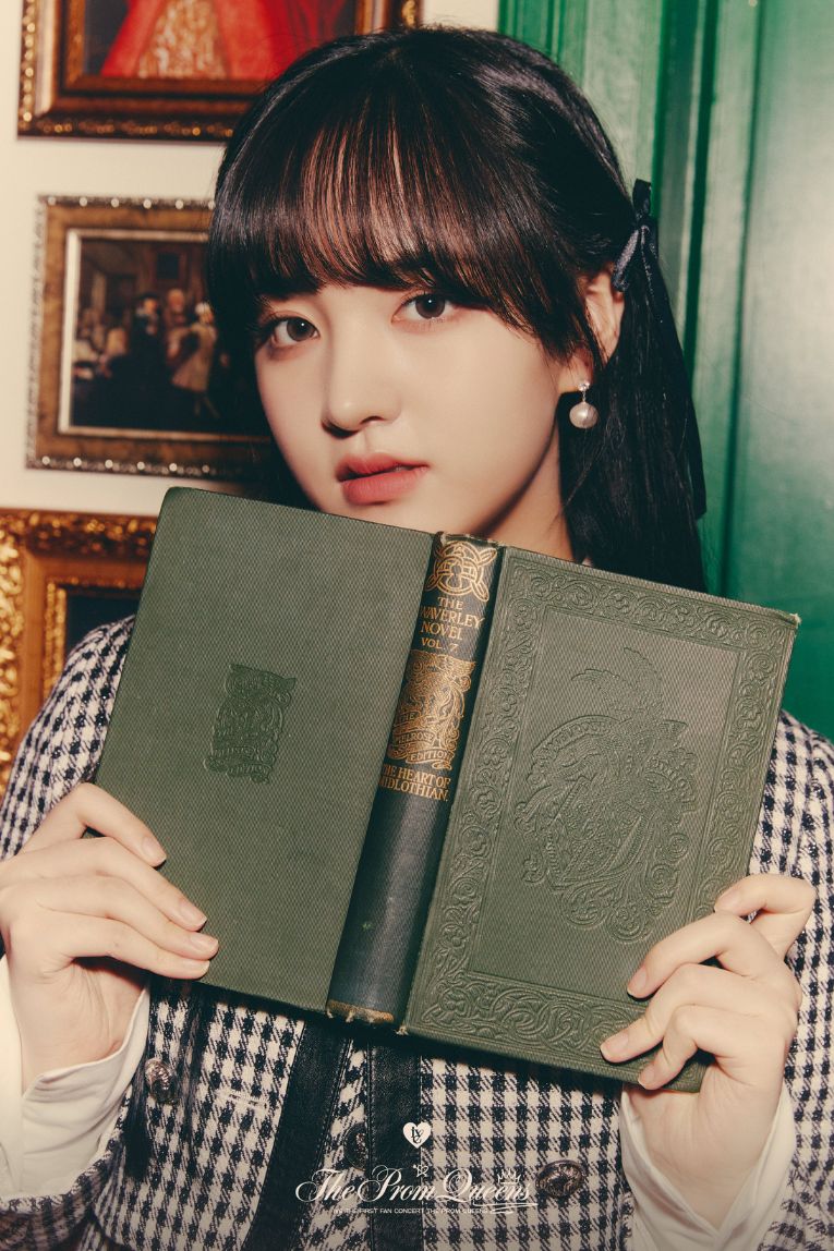 The Prom Queens - Concept Photo LIZ